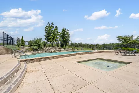 Exterior - 1646 W Caleb Ct, Springfield, MO 65810 photo 23 of 26