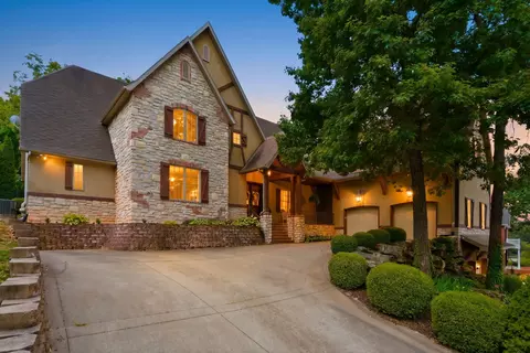 Exterior - 1646 W Caleb Ct, Springfield, MO 65810 photo 17 of 26