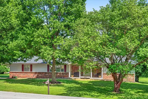 1410 S Briar Ave, Springfield, MO 65809