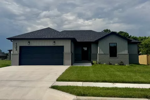 123 E Teakwood Ave, Clever, MO 65631