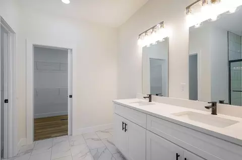 Bath - 1003 W Jay St, Ozark, MO 65721 photo 1 of 3