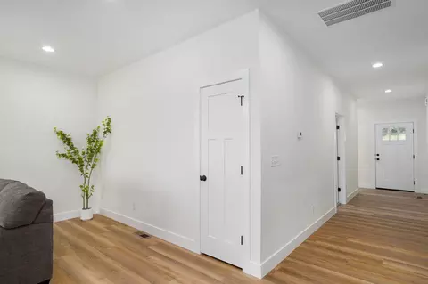 Entry Way - 1003 W Jay St, Ozark, MO 65721 photo 1 of 3