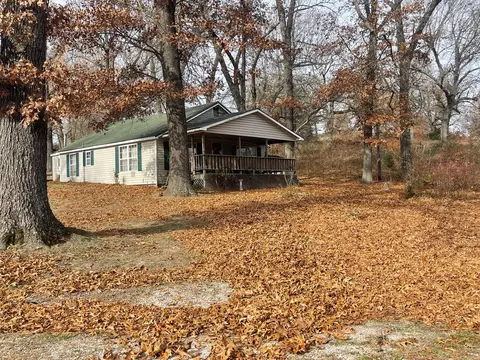 10256 Otter Dr, Neosho, MO 64850