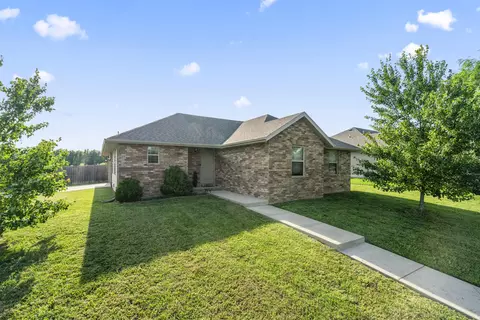 1047 S Tanner Dr, Springfield, MO 65802
