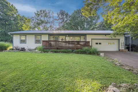 350 Glenwood Cir, Cassville, MO 65625