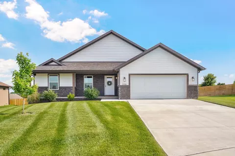 2216 W Braxton Ct, Ozark, MO 65721