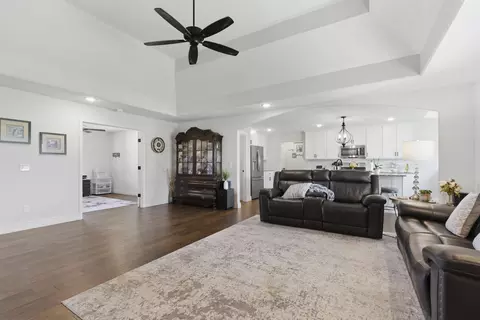 Entry Way - 1000 E Tipperary Ct, Nixa, MO 65714 photo 2 of 3