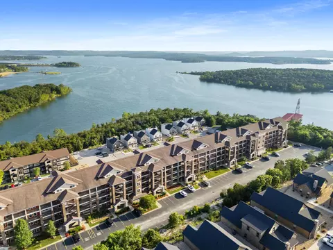 200 Majestic Dr #415, Branson, MO 65616