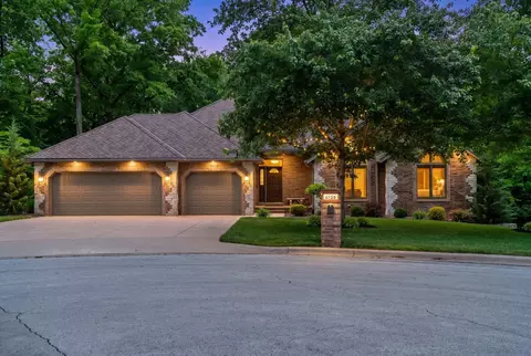 Exterior - 4726 S Bellhurst Ave, Springfield, MO 65804 photo 2 of 12