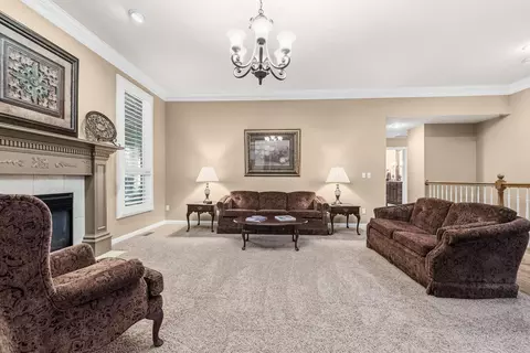 Living - 4726 S Bellhurst Ave, Springfield, MO 65804 photo 2 of 6