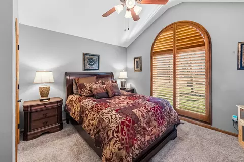Bedroom - 4726 S Bellhurst Ave, Springfield, MO 65804 photo 2 of 4