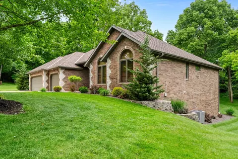 Exterior - 4726 S Bellhurst Ave, Springfield, MO 65804 photo 4 of 12