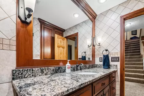 Bath - 4726 S Bellhurst Ave, Springfield, MO 65804 photo 5 of 7