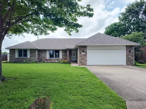 1505 S Sunset Ave, Bolivar, MO 65613