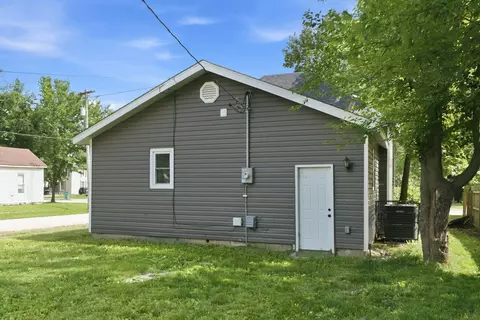 Exterior - 1101 W Division St, Springfield, MO 65803 photo 6 of 8