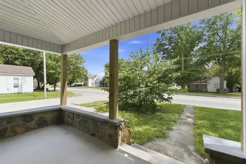 Exterior - 1101 W Division St, Springfield, MO 65803 photo 4 of 8