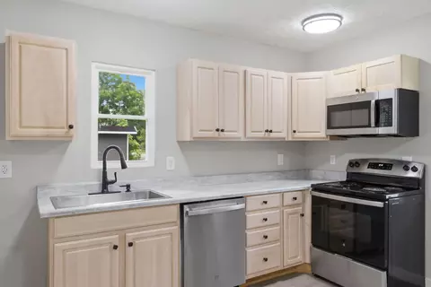 Kitchen - 1101 W Division St, Springfield, MO 65803 photo 2 of 3
