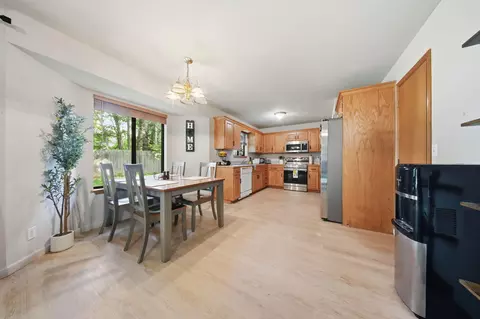 Dining - 3527 W Sagamont St, Springfield, MO 65807 photo 2 of 2