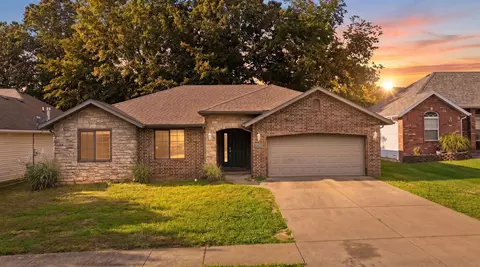 Exterior - 3527 W Sagamont St, Springfield, MO 65807 photo 2 of 6