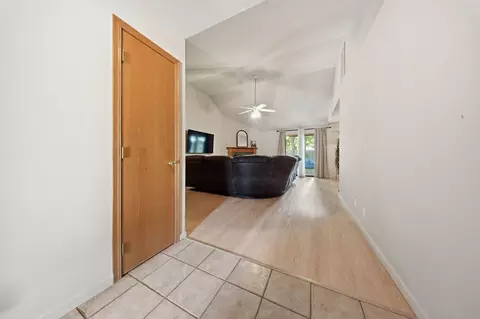 Entry Way - 3527 W Sagamont St, Springfield, MO 65807 photo 1 of 1