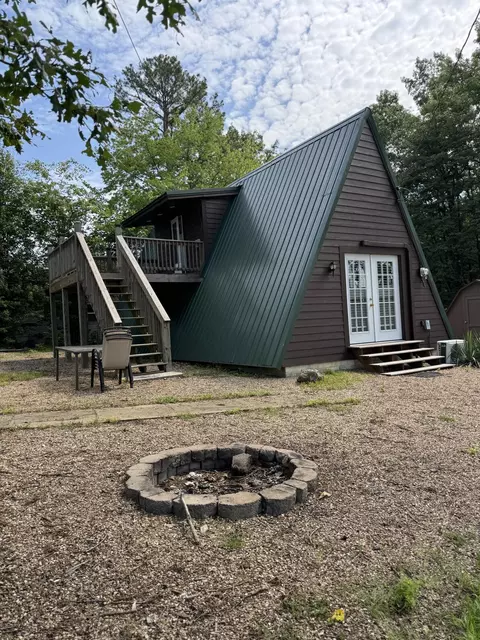 22715 Sunflower Dr, Wheatland, MO 65779