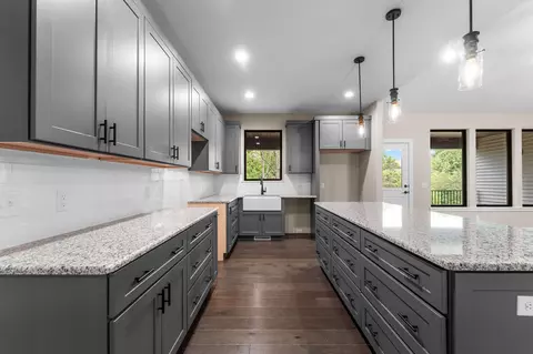 Kitchen - 654 Walkington Ln, Branson, MO 65616 photo 1 of 3