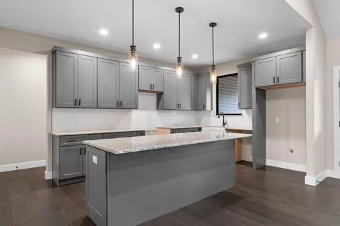 Kitchen - 654 Walkington Ln, Branson, MO 65616 photo 3 of 3