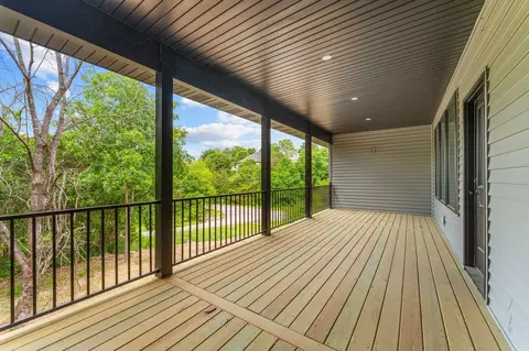 Exterior - 654 Walkington Ln, Branson, MO 65616 photo 3 of 6