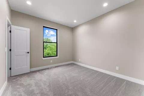 Bedroom - 654 Walkington Ln, Branson, MO 65616 photo 5 of 6