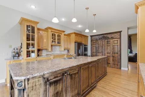 Kitchen - 1610 W Caleb Ct, Springfield, MO 65810 photo 2 of 2