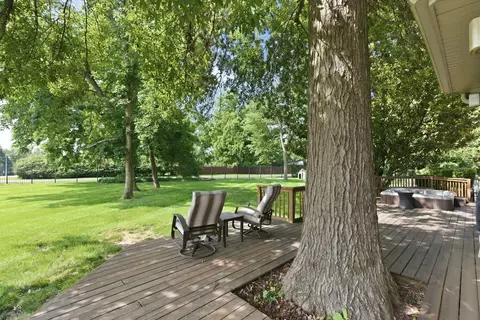 Exterior - 1610 W Caleb Ct, Springfield, MO 65810 photo 7 of 15