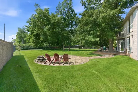 Exterior - 1610 W Caleb Ct, Springfield, MO 65810 photo 9 of 15