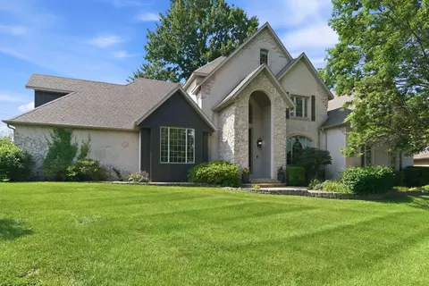 Exterior - 1610 W Caleb Ct, Springfield, MO 65810 photo 2 of 15