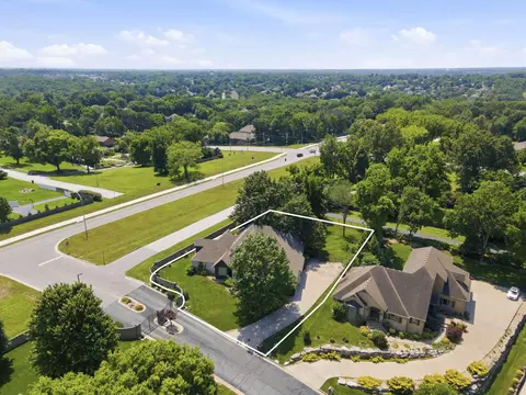 View/Area - 1610 W Caleb Ct, Springfield, MO 65810 photo 2 of 6