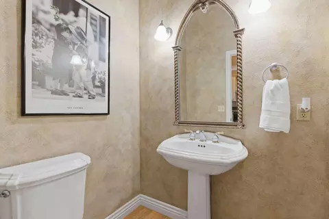 Bath - 1610 W Caleb Ct, Springfield, MO 65810 photo 1 of 7
