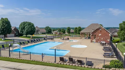 Exterior - 5904 S Nettleton Ave, Springfield, MO 65810 photo 3 of 8