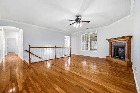Living - 5904 S Nettleton Ave, Springfield, MO 65810 photo 2 of 11