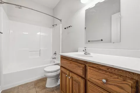 Bath - 5904 S Nettleton Ave, Springfield, MO 65810 photo 3 of 5