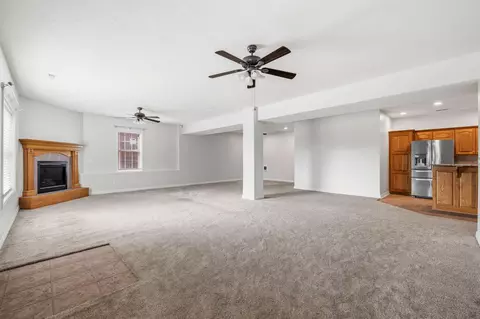 Living - 5904 S Nettleton Ave, Springfield, MO 65810 photo 8 of 11