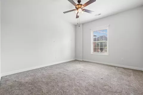 Bedroom - 5904 S Nettleton Ave, Springfield, MO 65810 photo 3 of 4