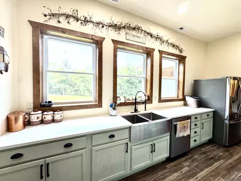 Kitchen - 574 E Dade 102, Everton, MO 65646 photo 3 of 5