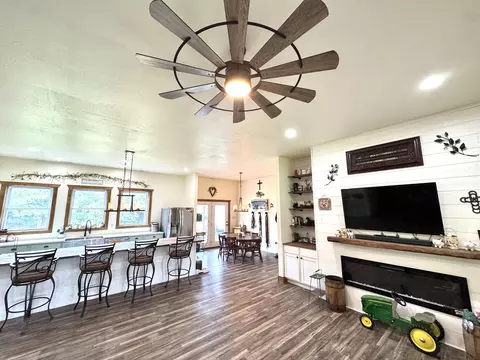 Kitchen - 574 E Dade 102, Everton, MO 65646 photo 1 of 5