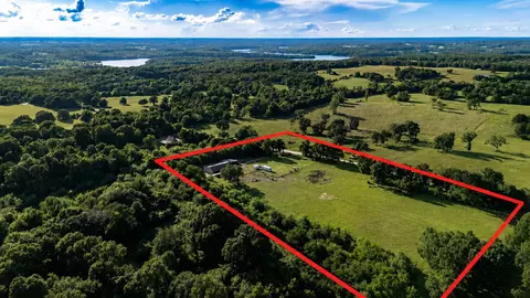 574 E Dade 102, Everton, MO 65646