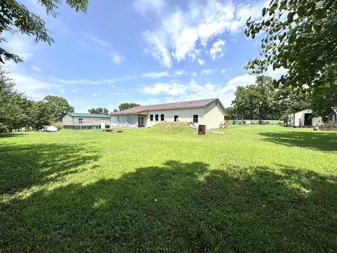 Exterior - 574 E Dade 102, Everton, MO 65646 photo 4 of 11