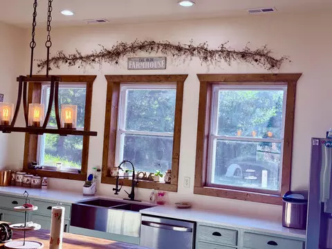 Kitchen - 574 E Dade 102, Everton, MO 65646 photo 6 of 10