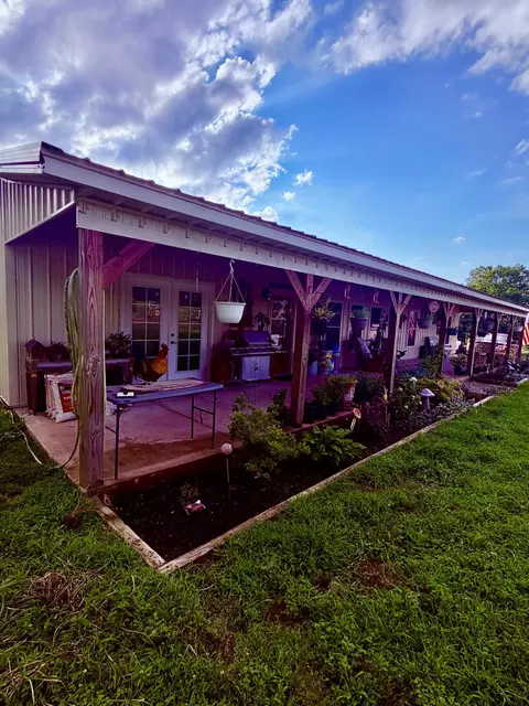 Exterior - 574 E Dade 102, Everton, MO 65646 photo 3 of 16
