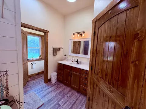 Bath - 574 E Dade 102, Everton, MO 65646 photo 8 of 11