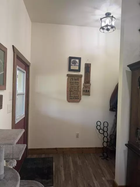 Entry Way - 574 E Dade 102, Everton, MO 65646 photo 1 of 2