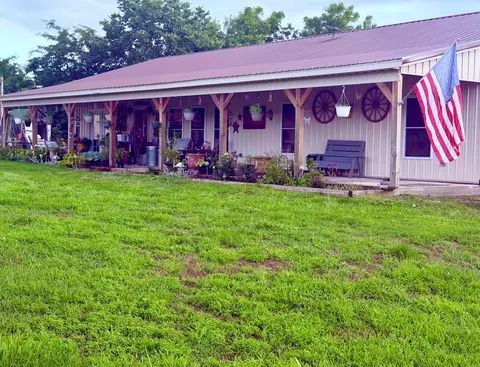 Exterior - 574 E Dade 102, Everton, MO 65646 photo 2 of 16