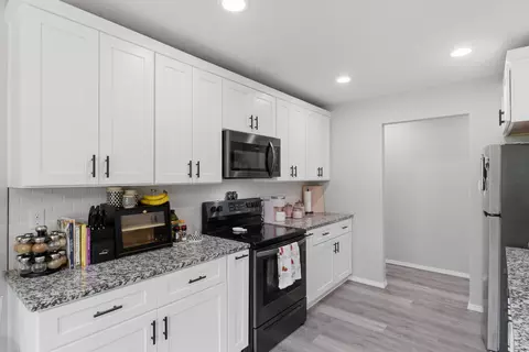 Kitchen - 524 E Logan St, Willard, MO 65781 photo 1 of 2
